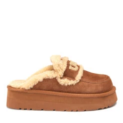 UGG Chloe Fluffy Platform Scuff -UGG Originals Shop 1 bd2fcb36 af90 4391 b5a2 36e3a65ba31a