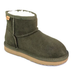 Ultimate Sheepskin Kid's Mini Classic Boots -UGG Originals Shop 2 f9914a45 ad01 407f bf50 e14616a49371