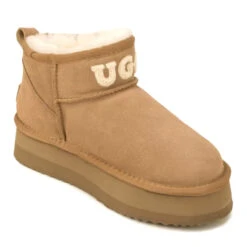 Premium Mini Logo Ugg Boots -UGG Originals Shop 3 d8c0459e ca36 4e82 8934 15ea283ea68d