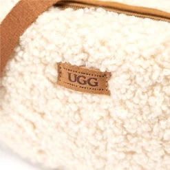 UGG Hannah Cross Body Bag -UGG Originals Shop 4 91ea35b7 770a 4130 b86f f6ce29e8a6c3