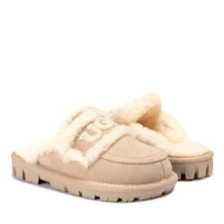UGG Kids Logo Detachable Scuff -UGG Originals Shop 5 73e1c9aa bf60 4841 a164 ba94fe4e3250