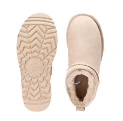 UGG Platform Classic Mini Boots -UGG Originals Shop 5 85c74d68 d61a 4bee a858 d353d5823108