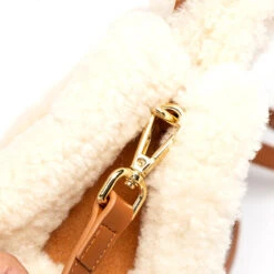 Premium Ugg Handbag 9 Premium Ugg Handbag -UGG Originals Shop 5 df64b806 9f8c 4ffe ab38 02bb0fa8e06d