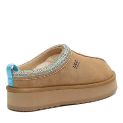 UGG Ultimate Tassie Platform -UGG Originals Shop a2 4eea302f bae2 486c b591 8ac7c6824410
