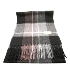 UGG Premium Wool Scarf -UGG Originals Shop bg1 96bc7c96 3a19 47af 8555 5e071762fe22