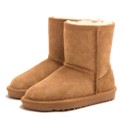 Kids Classic Boots -UGG Originals Shop c4 ae1e7ce2 0390 4a5e 8f38 3f2b11c14657