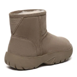 UGG Mini Adventure Boots -UGG Originals Shop cc2 204fbedd b925 4a02 a6f2 6843e21d27b8