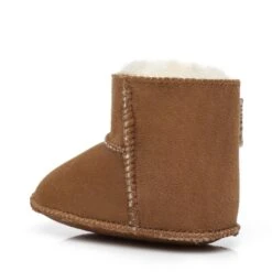Isla Sheepskin Baby Boots 20 Isla Sheepskin Baby Boots -UGG Originals Shop chestnut 3 eec8a1be a811 417d 8e6b dfaa5984b2fe