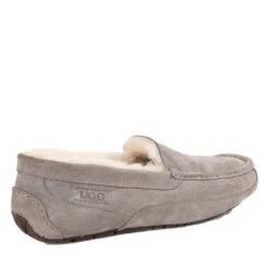 UGG Premium Men Traditional Moccasin -UGG Originals Shop g3 688790da 7a71 4760 abcf 3ae9da1acd13