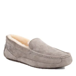 UGG Premium Men Traditional Moccasin -UGG Originals Shop g4 c1a4ec88 6d5f 40b3 86cd c5cf0553df70