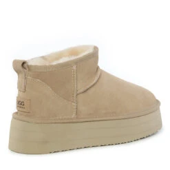 UGG Mini Atasha Platform -UGG Originals Shop m2 1ce7b85e 1750 428c bd27 556e88e3ea5f