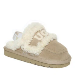 UGG Little Trisha Fluffy Scuff -UGG Originals Shop m 01a22871 5b42 4586 969f 45f0c1aca186