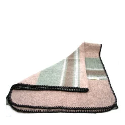 UGG Ultimate Wool Scarf 29 UGG Ultimate Wool Scarf -UGG Originals Shop p2 42ddb64b df35 4738 9064 97484cb3c221