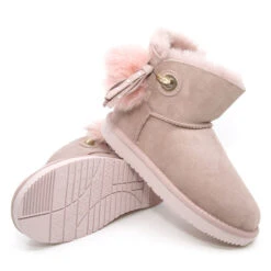 Mini Pomy Ugg Boots -UGG Originals Shop p5 6ee59e3e 3e9c 4263 a8e5 2eceff91f2ad