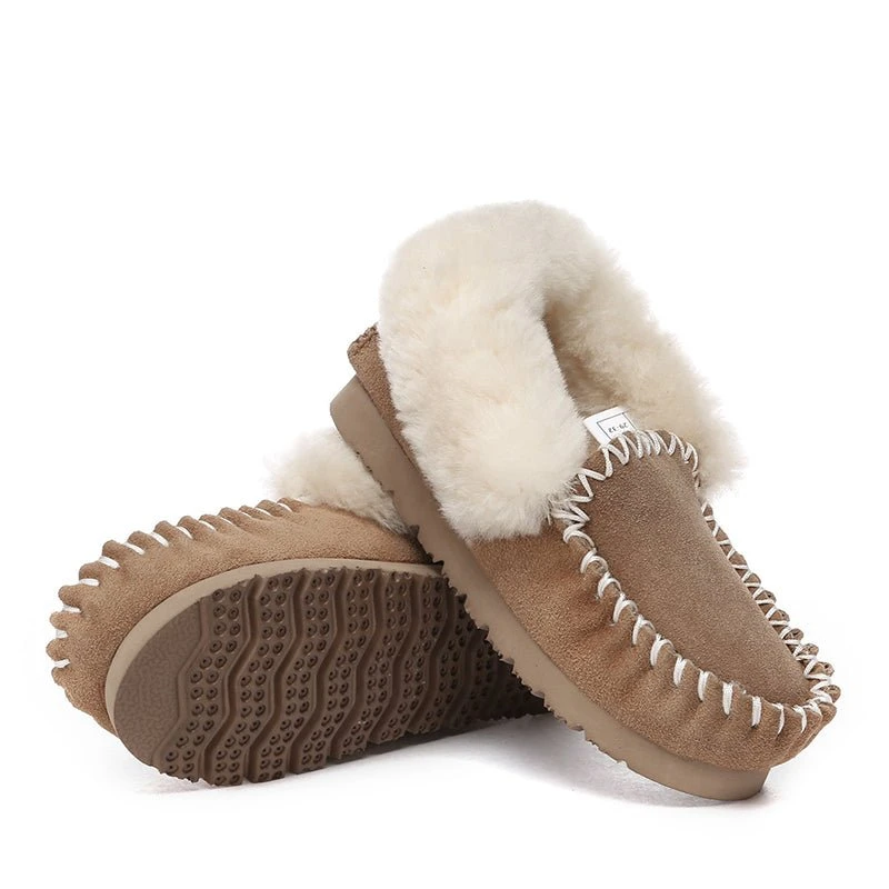 UGG Premium Traditional Kid's Moccasins 5 UGG Premium Traditional Kid's Moccasins - Image 5